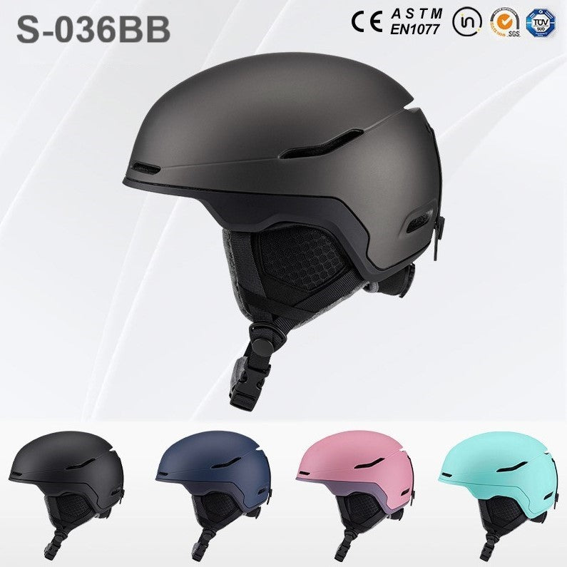 S-036 New professional skiing helmet for outdoor sports, men's and women's universal skiing equipment, breathable and warm safety helmet wholesale
